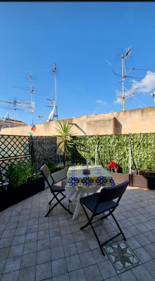 Terrazza Del Santo -terrace In The Heart Of Casa vacanze Napoli